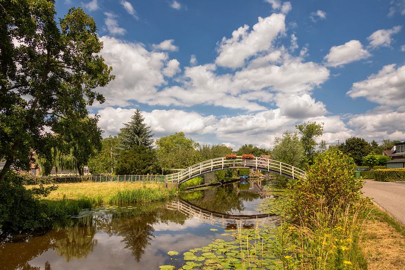 Fussgängerbrücke über den Giesen von Bram van Broekhoven