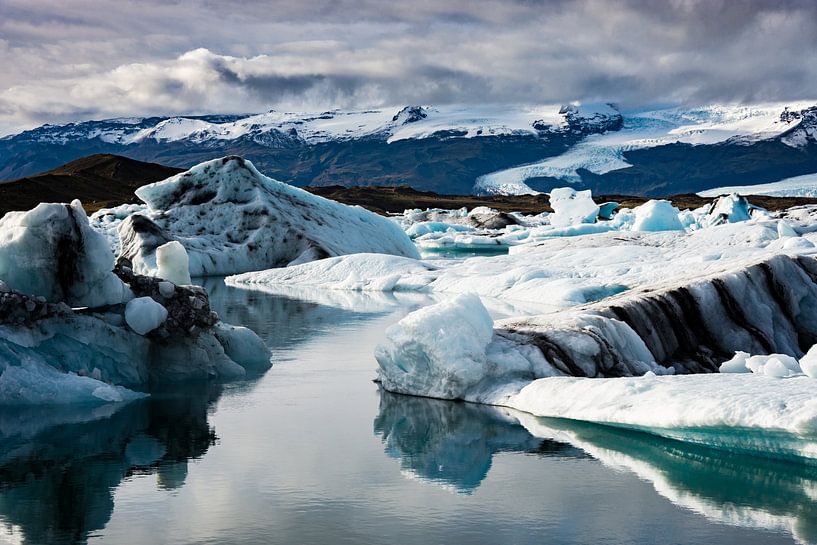 Glacier ice Iceland by Samantha Schoenmakers