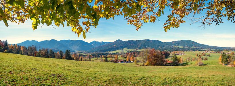 paysage d'automne alpin Fischbachau, vue sur le célèbre café et res par SusaZoom