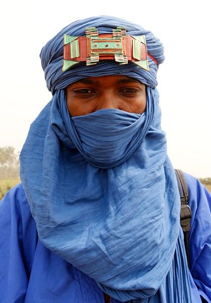 Tuareg or blue man from the Sahara by Cora Unk