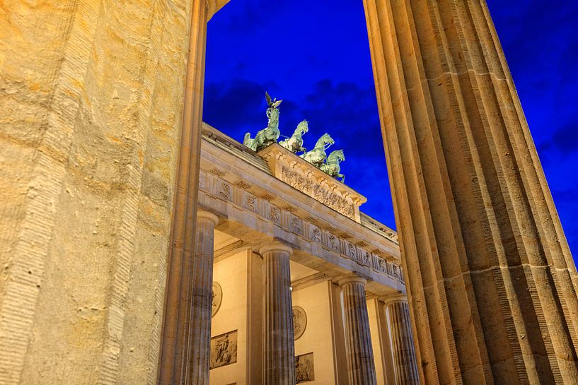 Porte de Brandebourg au crépuscule  par gaps photography