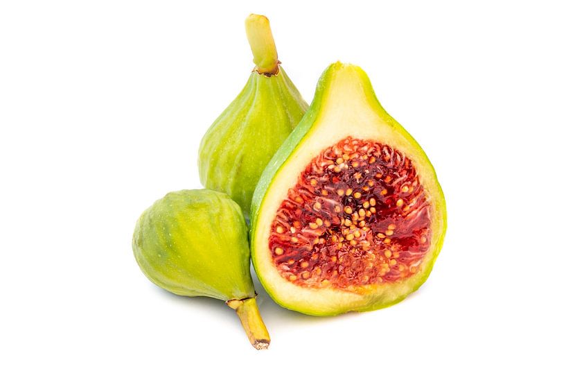 Fresh figs with white background by Dafne Vos
