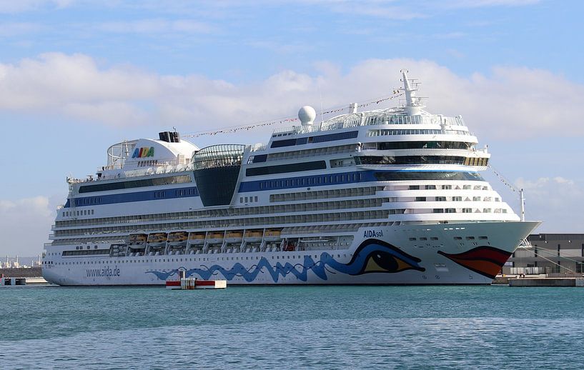 AIDAsol par Matthias Brix