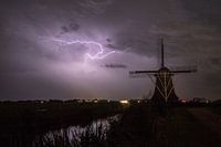 Holländische Mühle mit Gewitter