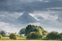 Piramide boven Empel
