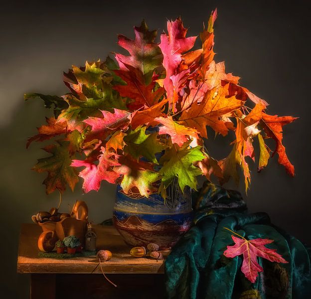 autumn bouquet of oak leaves by Mykhailo Sherman