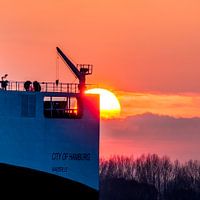 Schiff der untergehenden Sonne