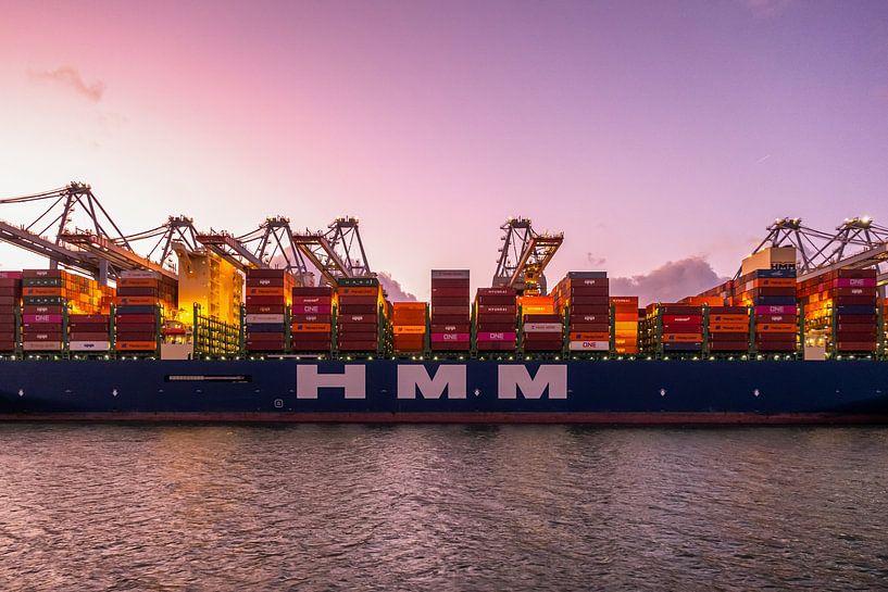 Containership 2 van Nuance Beeld