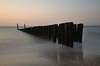 Déferlantes sur la plage de Breskens