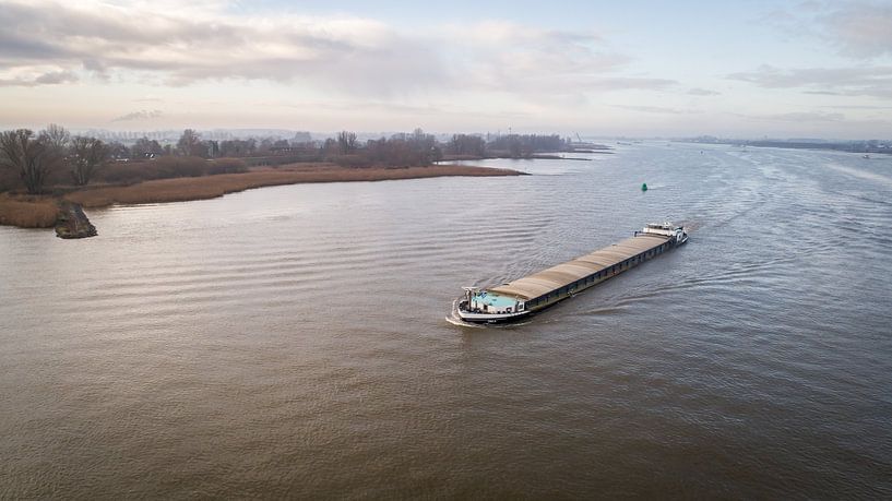 Cargo à moteur Orca par Vincent van de Water