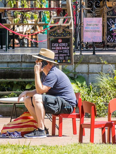 Toujours en train de parler par didier de borle