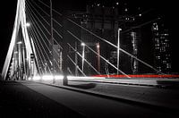 Autolichten op de Erasmus brug