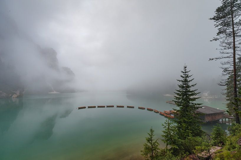 Pragser Wildsee in den Dolomiten von Menno Schaefer