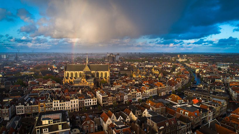 Arc-en-ciel sur la Hooglandse Kerk à Leiden par Vincent Mullenders