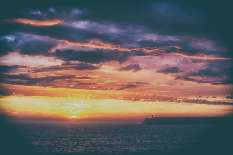 Farbenprächtiger Sonnenuntergang von Jacqueline Lemmens