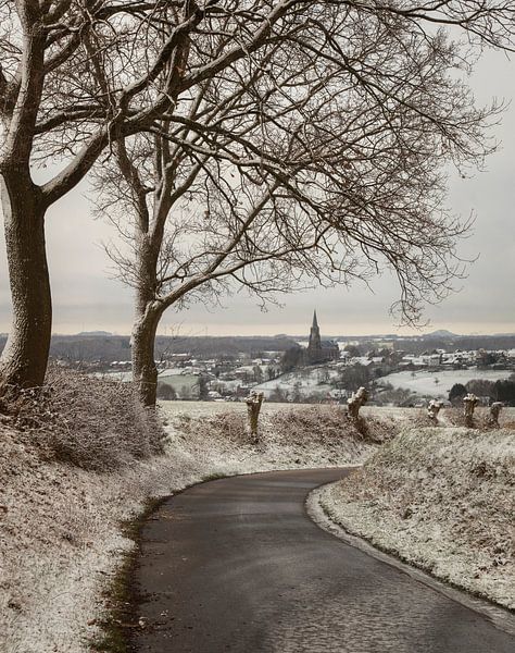 Sint-Martinuskerk Vijlen in de sneeuw by John Kreukniet