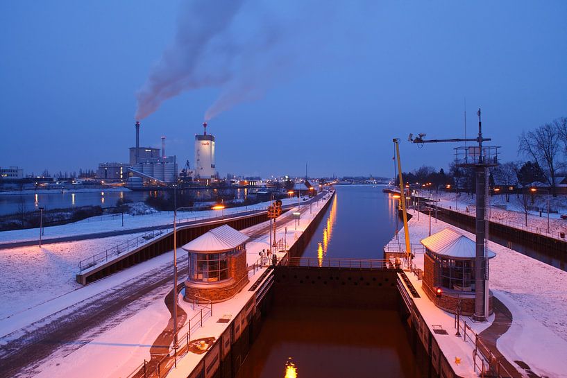 Weser weir, Bremen by Torsten Krüger