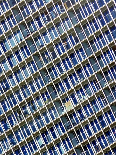 A la maison (Architecture diagonale) par Caroline Lichthart