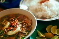 Soto ayam, Indonesische kippensoep met rijst