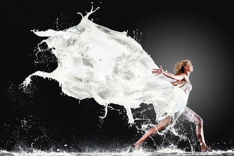 Finish your milk! von Edwin van Wijk