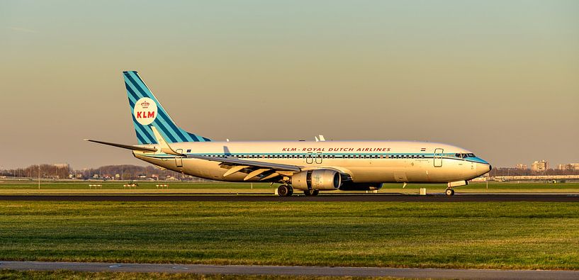 Boeing 737-800 de KLM en livrée rétro. par Jaap van den Berg