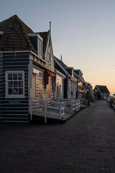 At the harbour in Marken by Manuuu