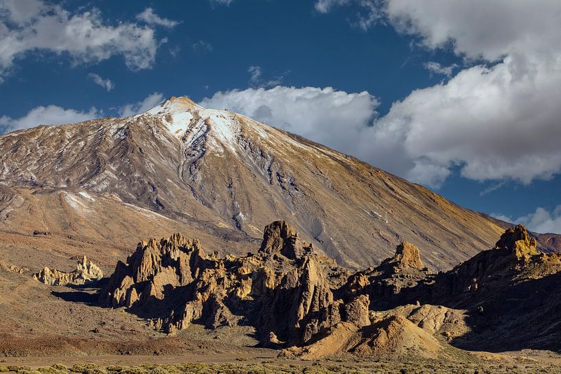 El Teide, volcano on Tenerife Spain by Gert Hilbink