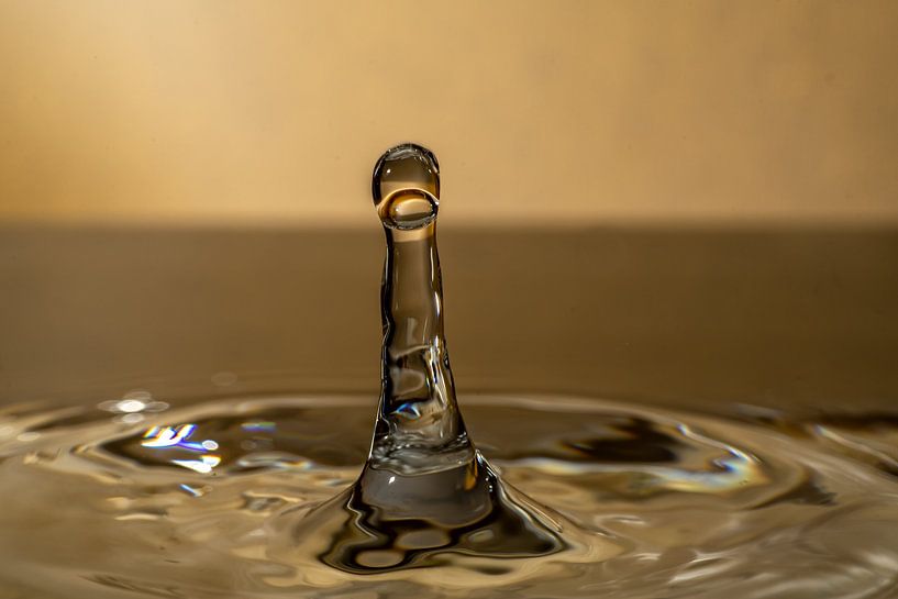 Colonne d'eau sur fond clair par Thomas Riess