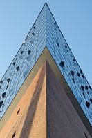 Die Elphi in schrägem Licht