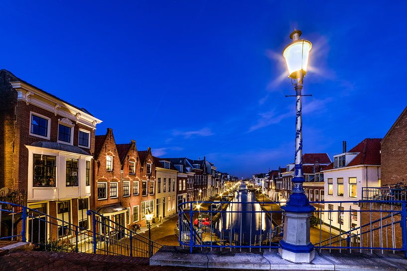 Maassluis centrum in avondlicht par Marco Schep