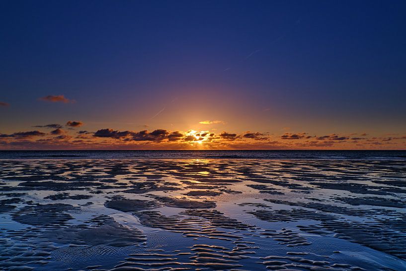Zonsondergang te Burgh-Haamstede van Bas Vogel