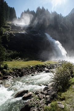 Krimmler Wasserfälle bij tegenlicht
