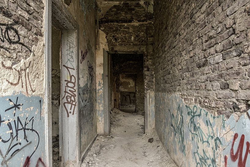 Flur entlang laufen von Ans Bastiaanssen