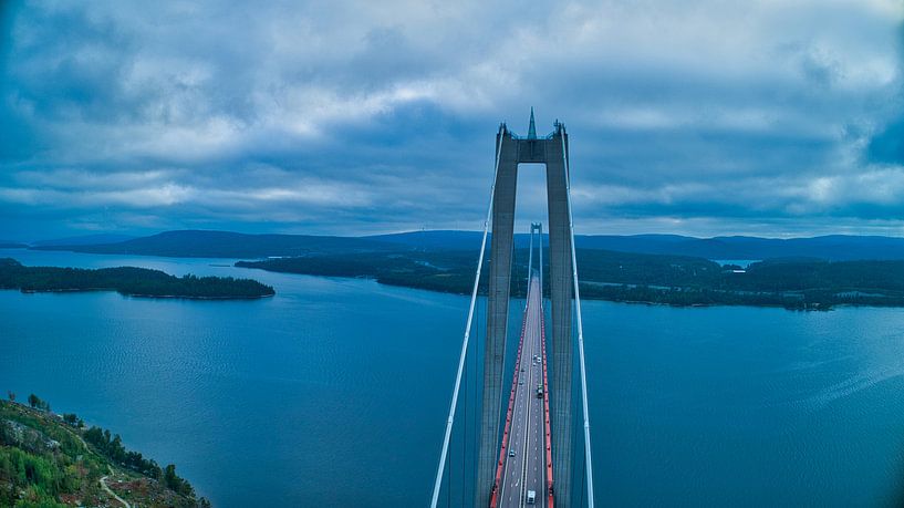 Le pont de Högakusten par Fields Sweden