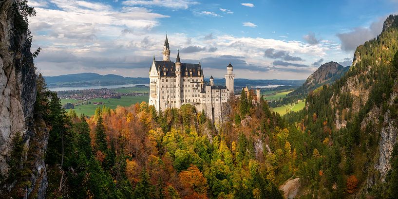 Schloss Neuschwanstein in Herbstfarben von Martin Podt
