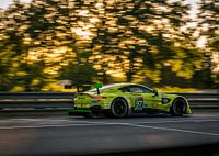 Aston Martin DB11 Le Mans 2019 zonsondergang