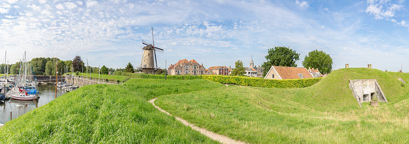 Panoramafoto Hafen Mühle Deich Willemstad Brabant (Super HQ) von Fotografie Jeronimo