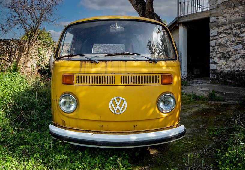 Volkswagen bus by shoott photography