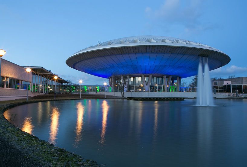 Het Evoluon  par Michelle Peeters