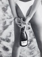 Champagne sur la plage - Female on the Beach