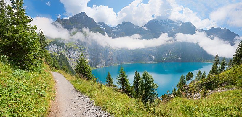 hiking route lake Oeschinensee, swiss mountains Kandersteg by SusaZoom