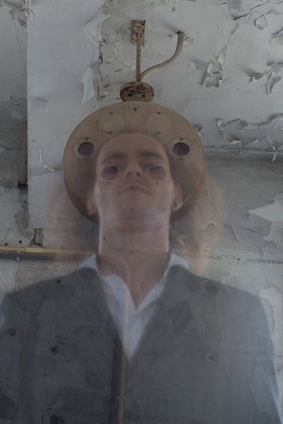 Looking Through by Sieger Homan