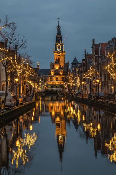 Waagtoren met feestverlichting von peterheinspictures