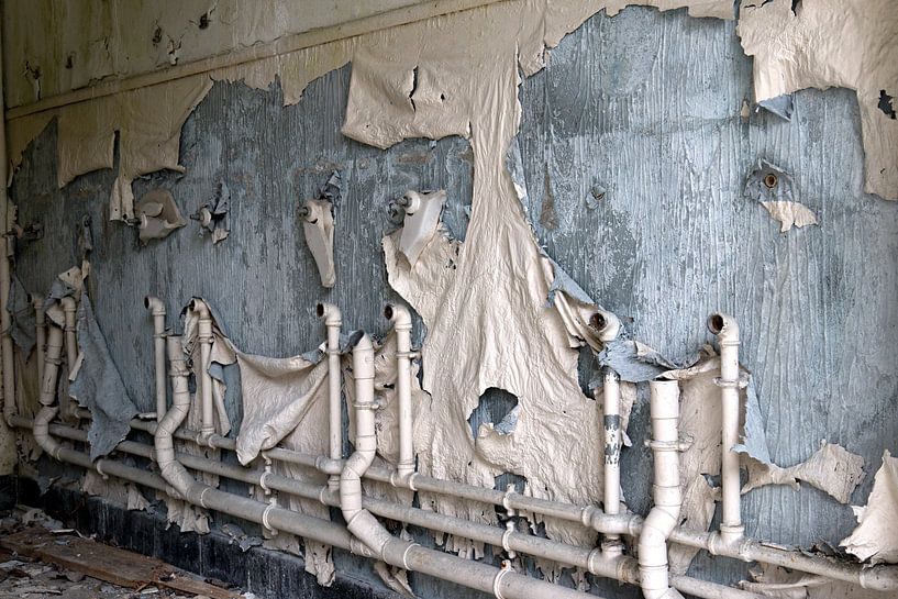 wall in deplorable condition plumber needed by W J Kok