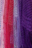 4 Farben von Schals.