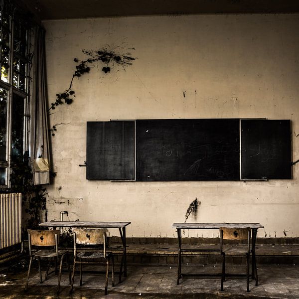 school's out, forever by Stijn Vanelderen