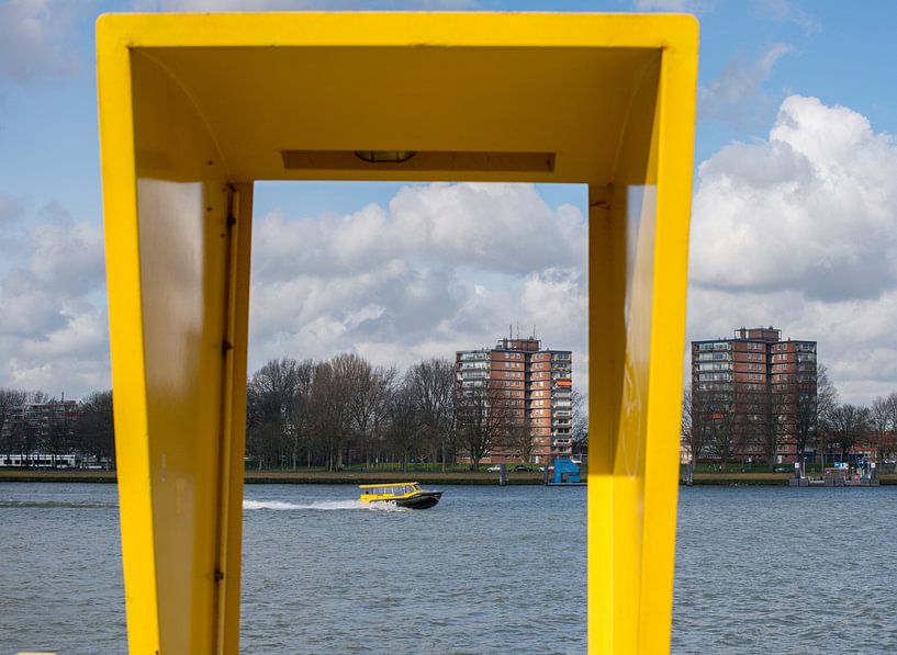 Le bateau-taxi de Rotterdam toujours en mouvement par scheepskijkerhavenfotografie