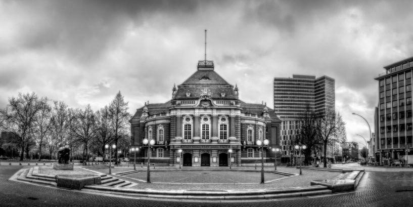 The music hall: the Laeisz Halle by ahafineartimages