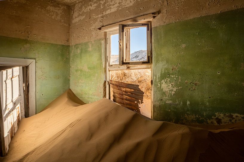 Kids Bed Room by Thomas Froemmel