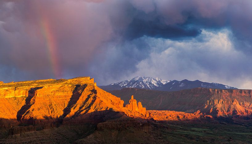 Arc-en-ciel au-dessus des Fisher Towers, Utah par Henk Meijer Photography